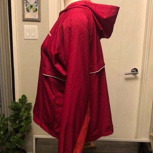 Bright pink Reebok jacket - Picture 2 of 6